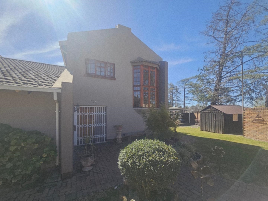 5 Bedroom Property for Sale in Ladybrand Free State